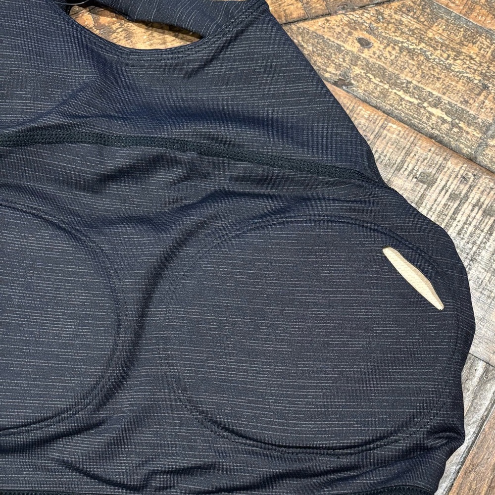 Outdoor Voices NWT Black Tech Sweat Crop High-Neck Seamless Sports Bra size XS - Picture 10 of 10